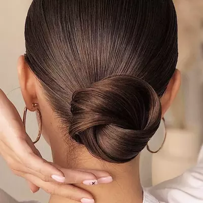 How to do a sleek hairstyle?