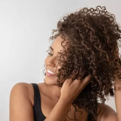How to care for curly hair? Say goodbye to frizzy curls!