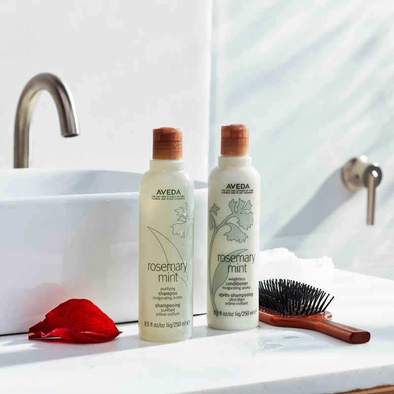 AVEDA  Rosemary Mint Weightless Conditioner