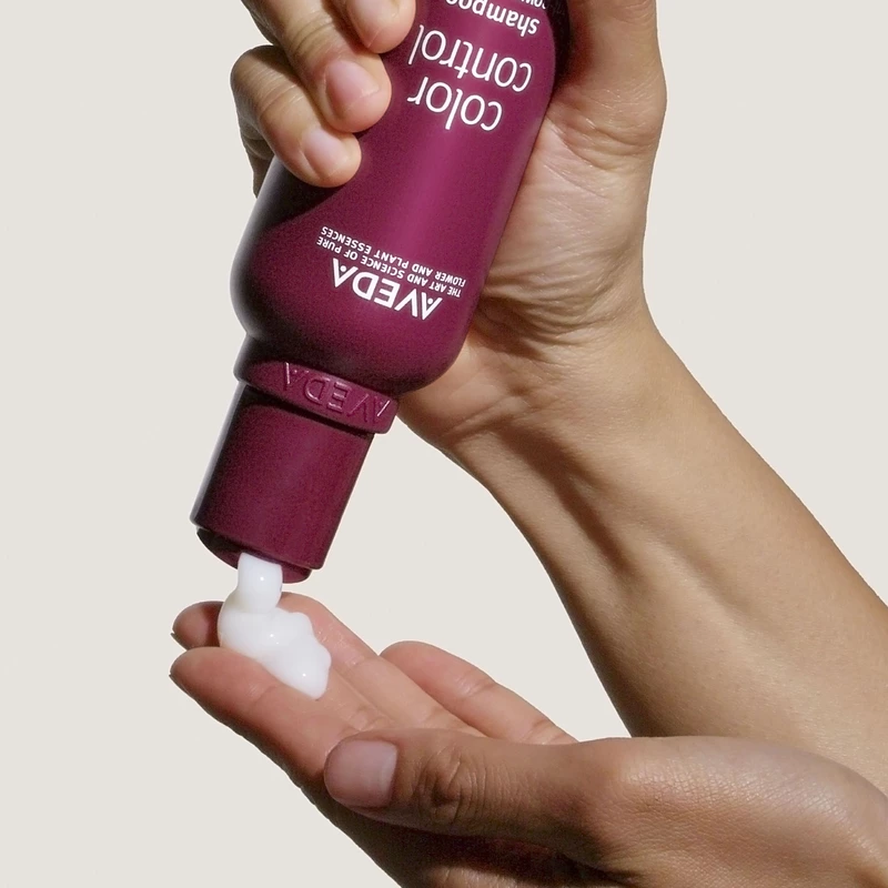 AVEDA  Color Control™ Shampoo Light